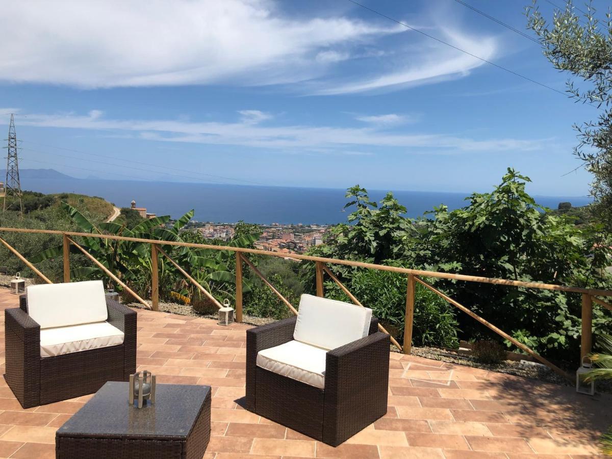 Mammacristina Hotel Patti Bagian luar foto